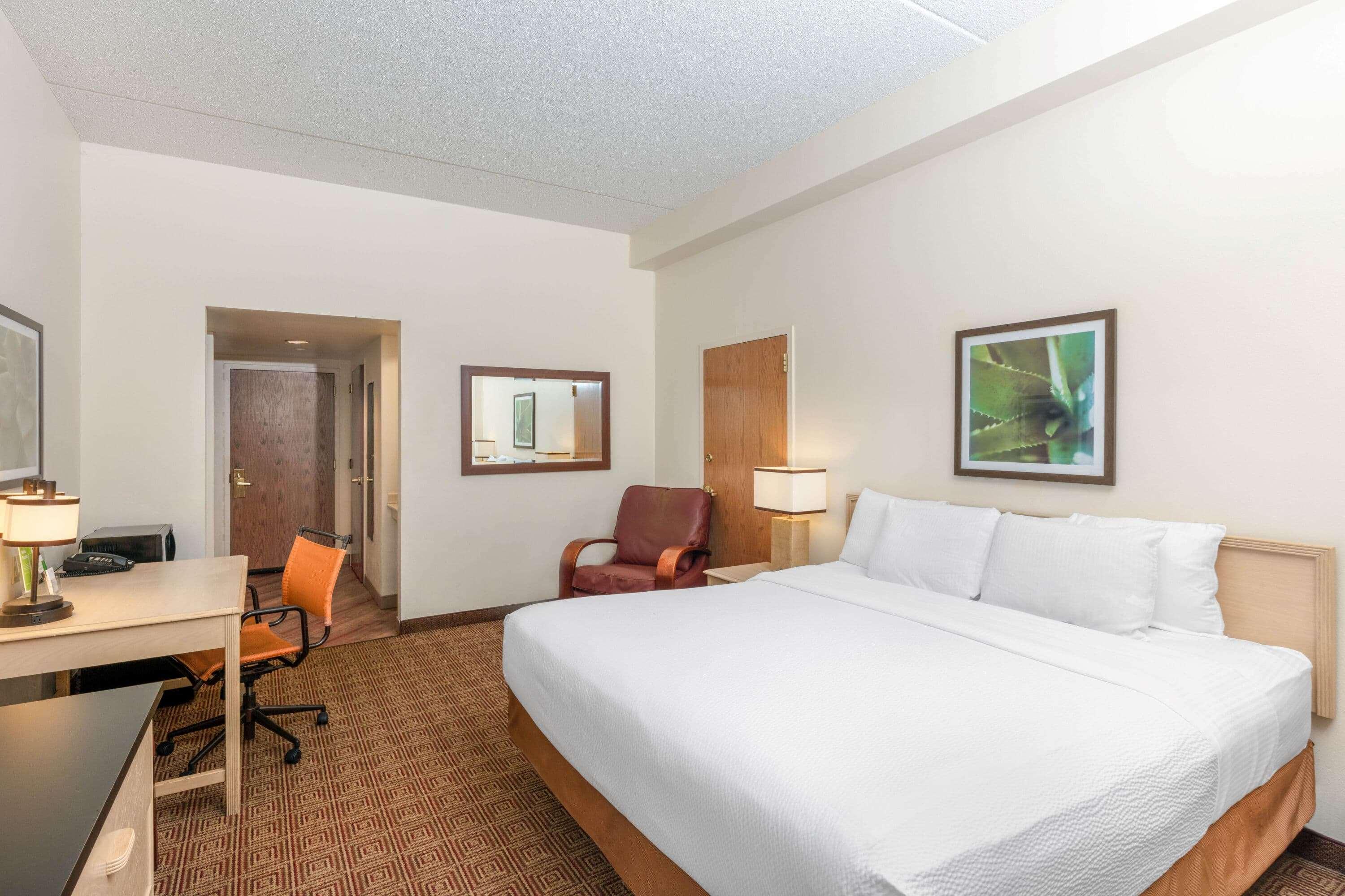 La Quinta By Wyndham Garden City Esterno foto